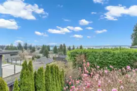 2558 Mathers Avenue, West Vancouver, BC