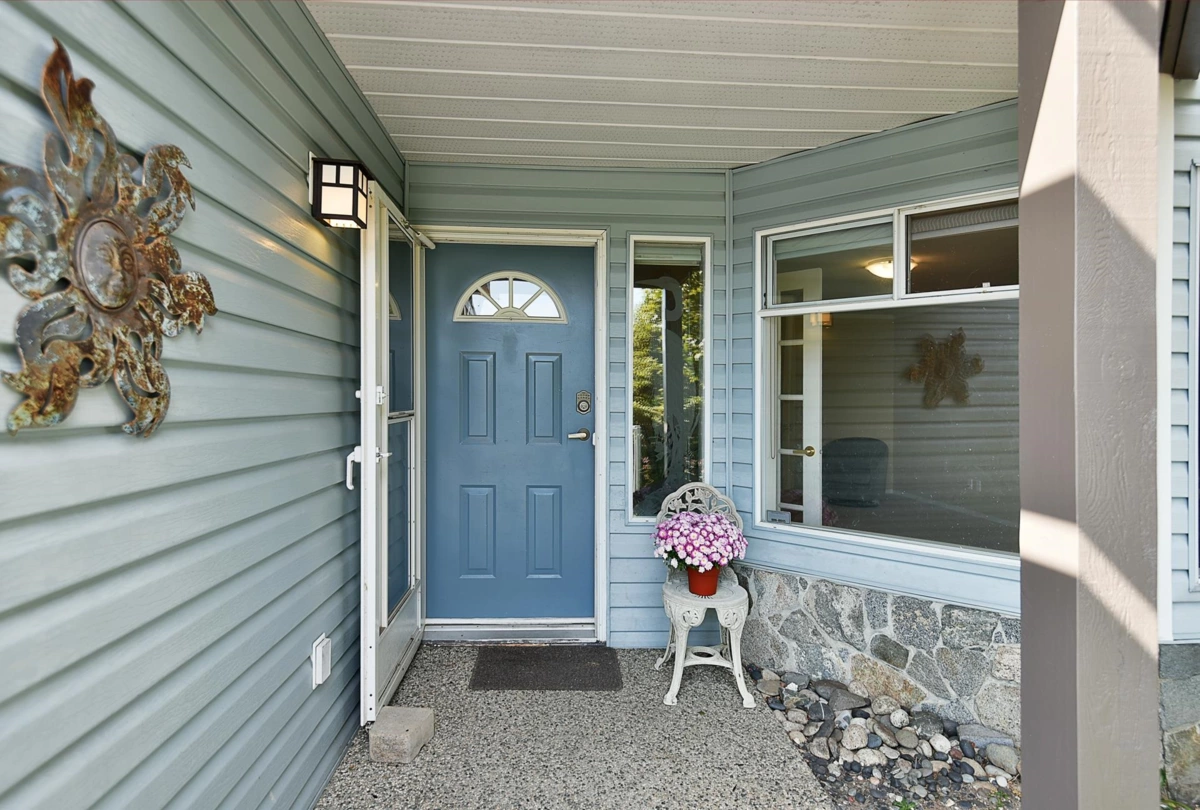 Entry Foyer Photo of 808 Bayview Heights Road, Gibsons, BC
