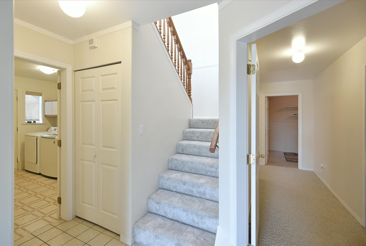 Powder Room Photo of 808 Bayview Heights Road, Gibsons, BC