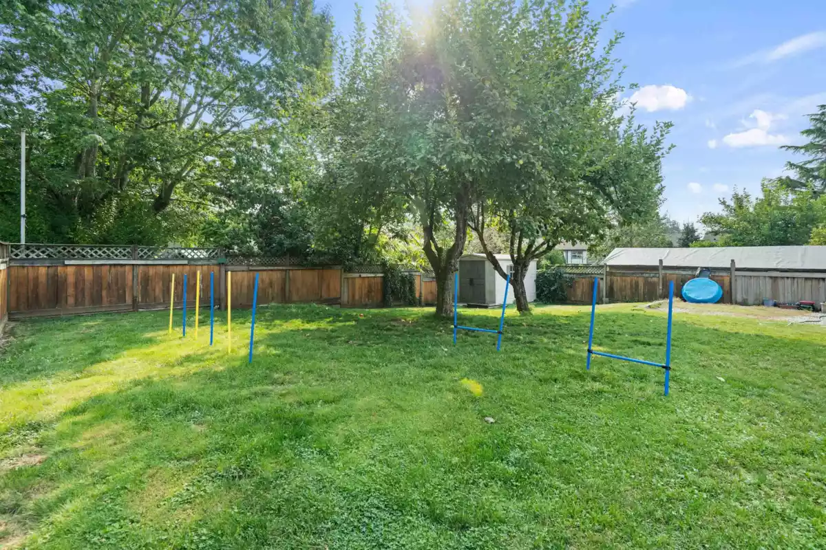 Front Yard Photo of 7790 Grand Street, Mission, BC