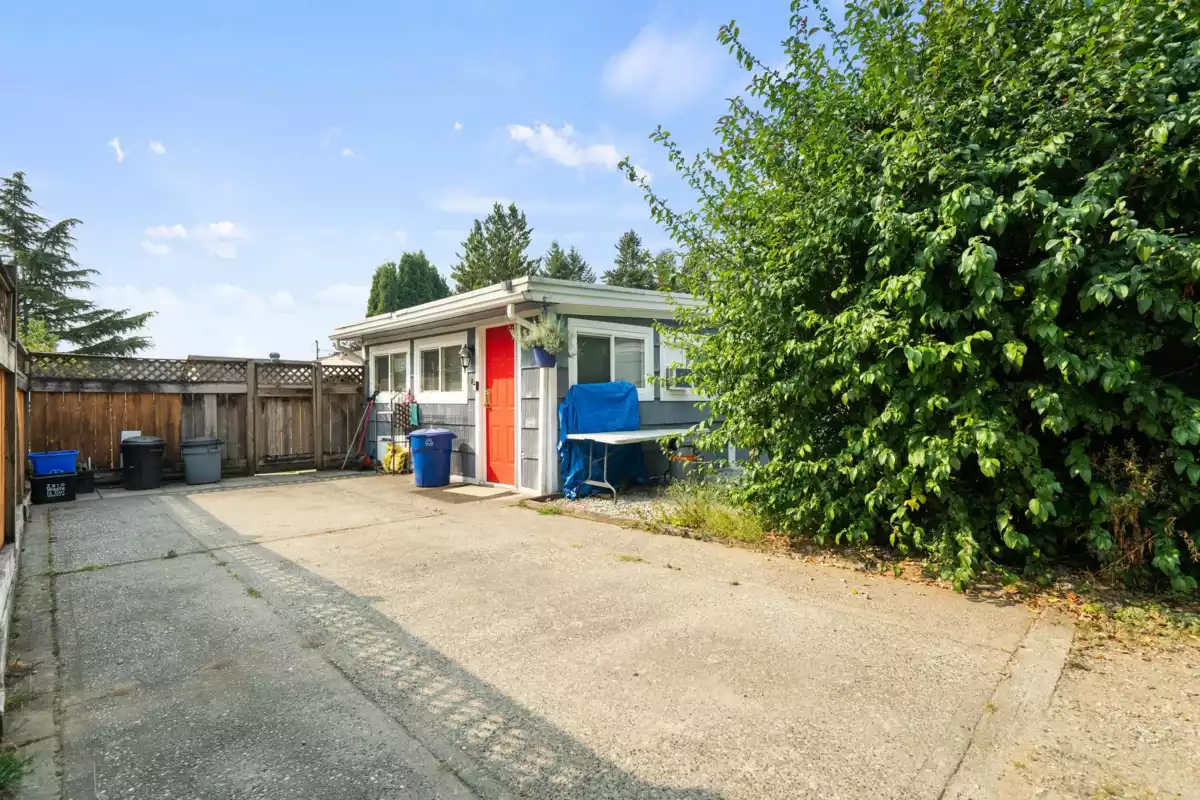 Outdoor Kitchen Photo of 7790 Grand Street, Mission, BC