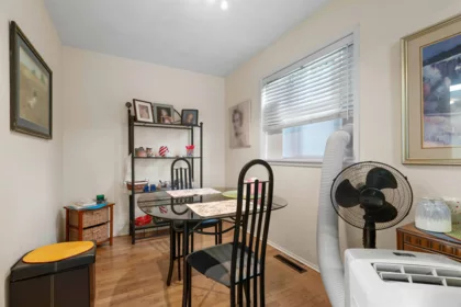 Kitchen Island Photo of 7790 Grand Street, Mission, BC