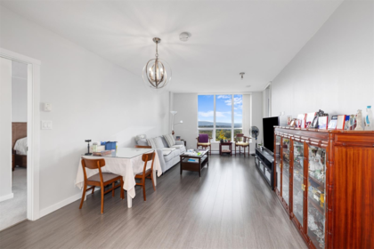2502 3093 Windsor Gate, Coquitlam, BC