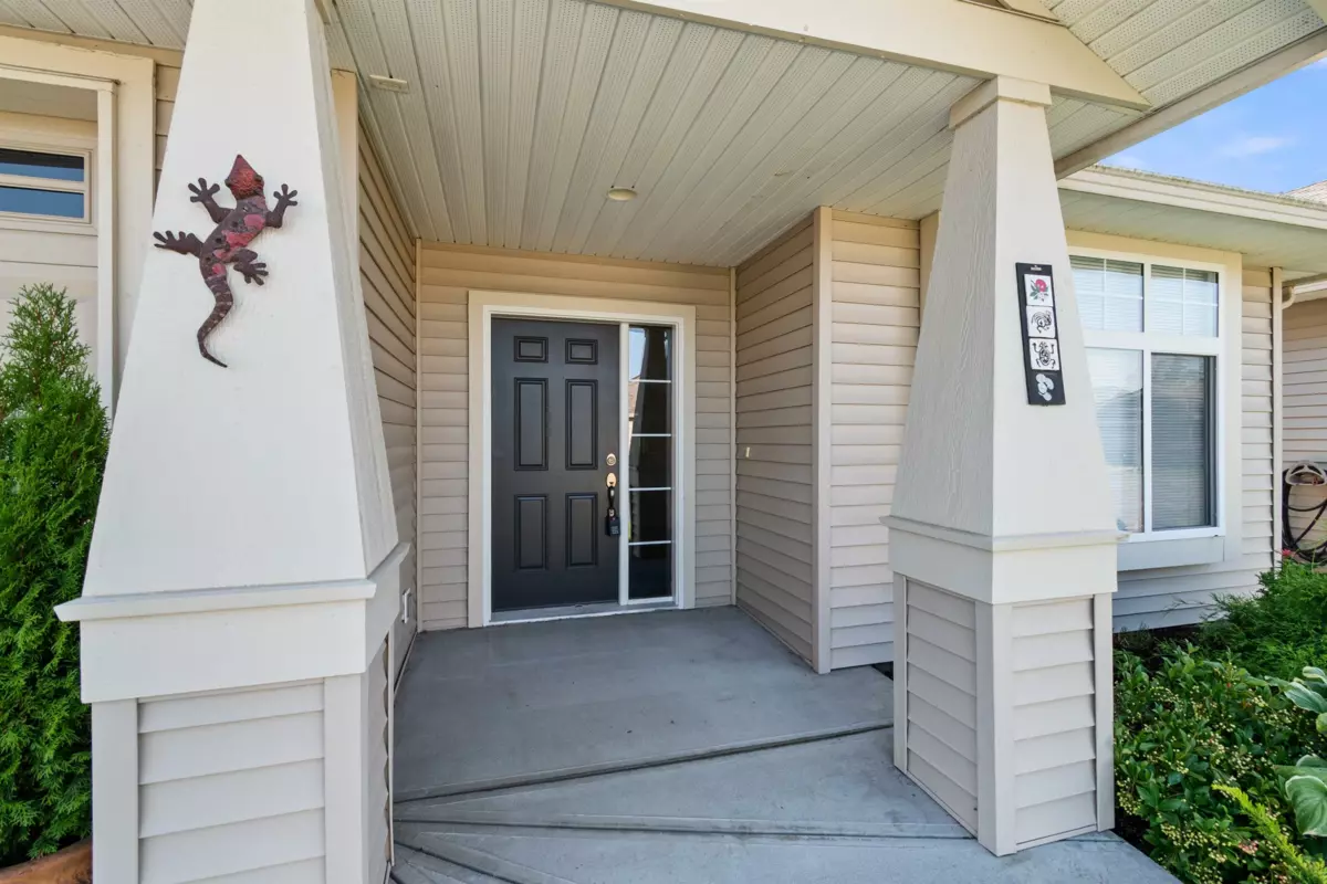 Breakfast Nook Photo of 46516 Hearthstone Avenue, Chilliwack, BC