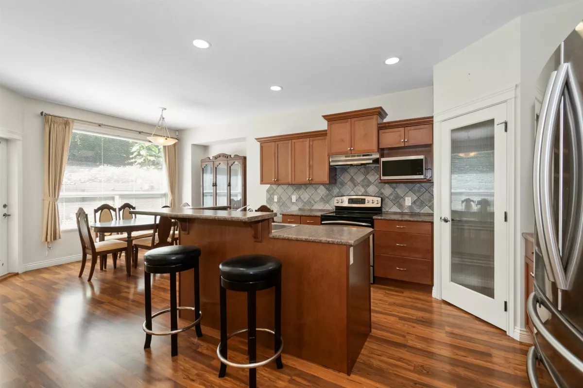 Primary Bathroom Photo of 46516 Hearthstone Avenue, Chilliwack, BC