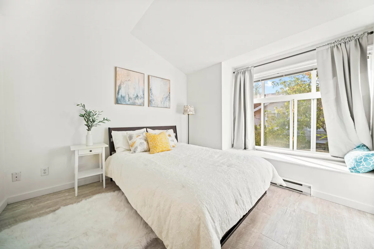 Walk-In Closet Photo of 44 7533 Heather Street, Richmond, BC