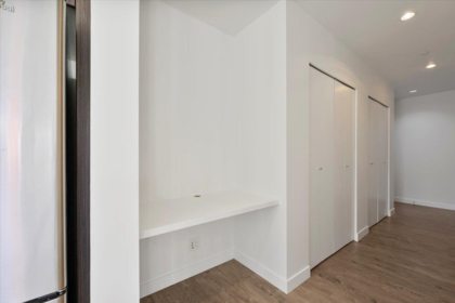 215 545 Foster Avenue, Coquitlam, BC, Coquitlam — Apartment/Condo for sale