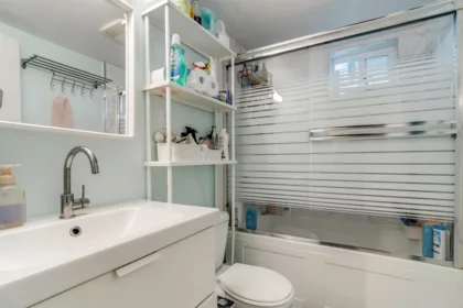 Basement Recreation Room Photo of 7147 129a Street, Surrey, BC
