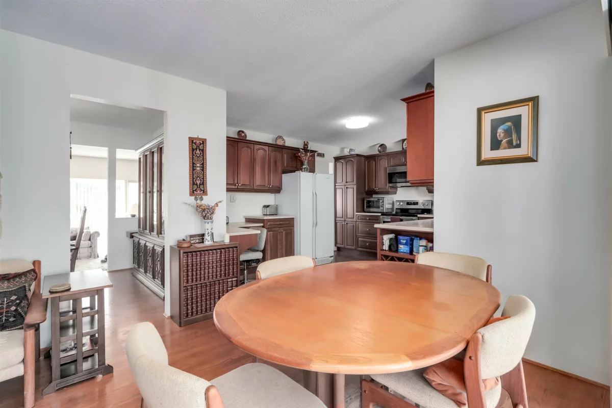 Breakfast Nook Photo of 2141 Dauphin Place, Burnaby, BC