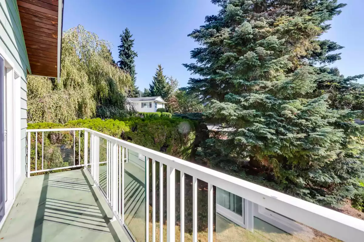 Hallway Photo of 2141 Dauphin Place, Burnaby, BC