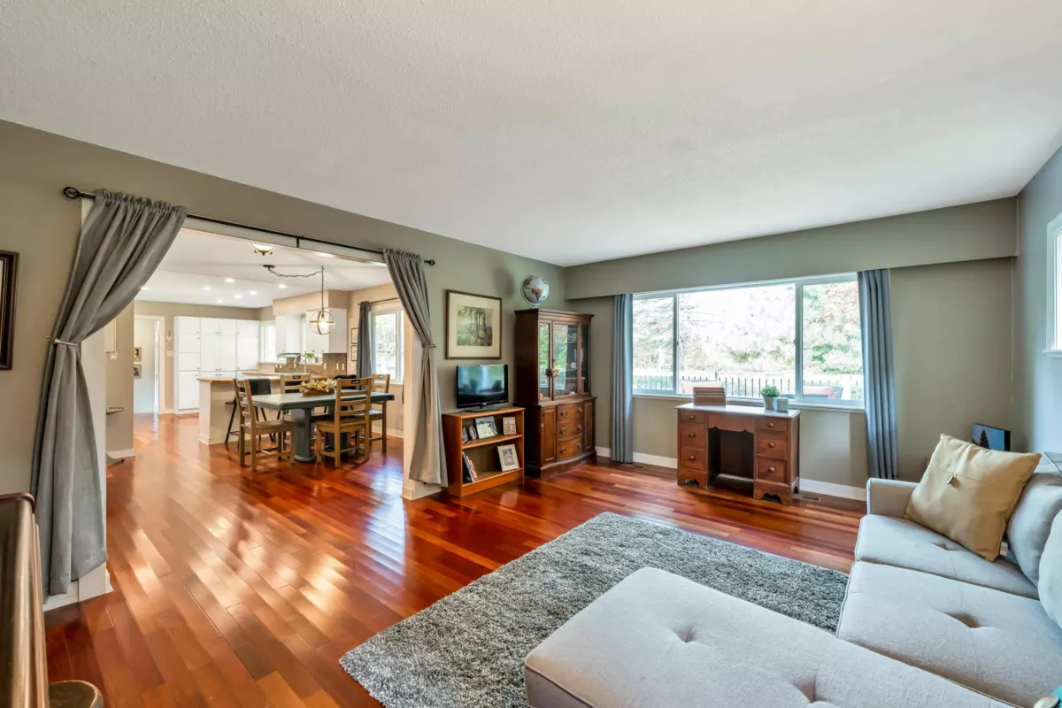 Powder Room Photo of 20228 8 Avenue, Langley, BC