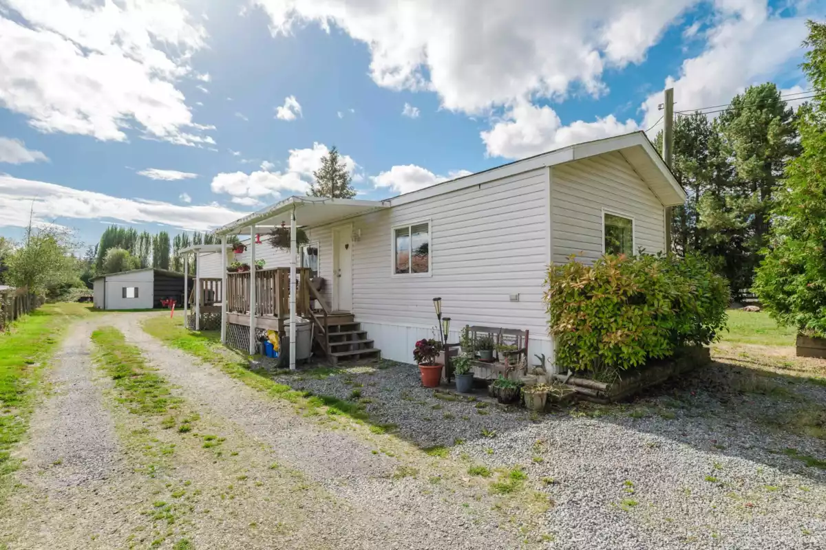 Staircase Photo of 20228 8 Avenue, Langley, BC