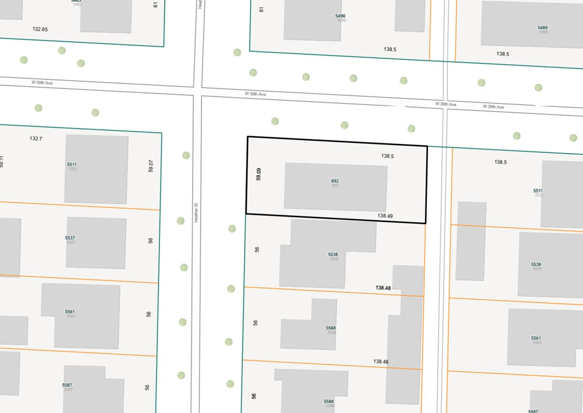 Living Room Photo of 692 W 39th Avenue, Vancouver, BC