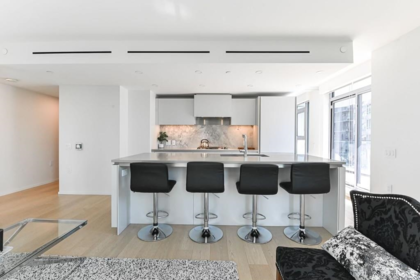 402 889 Pacific Street, Vancouver, BC, Vancouver — Apartment/Condo for sale