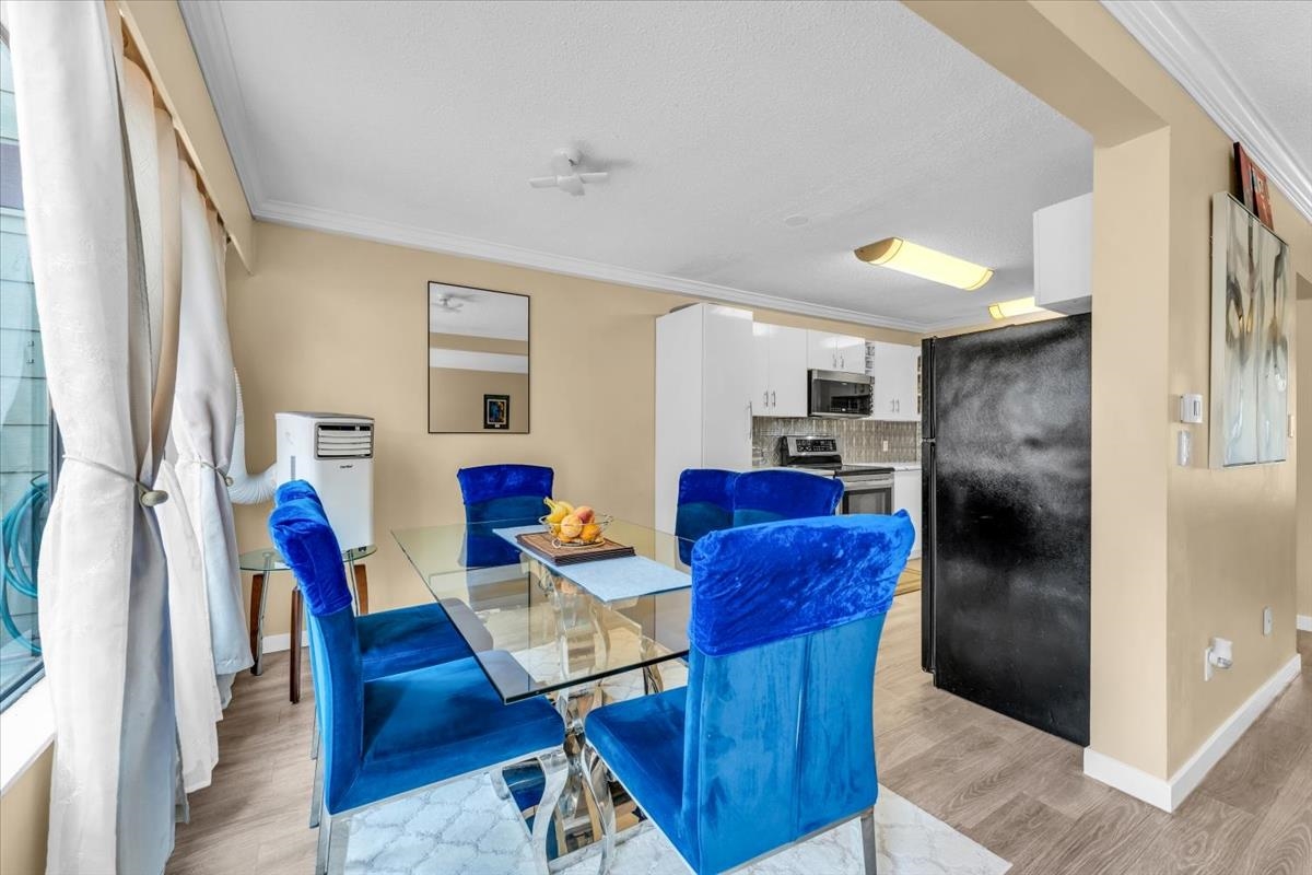 Walk-In Closet Photo of 28 2050 Gladwin Road, Abbotsford, BC