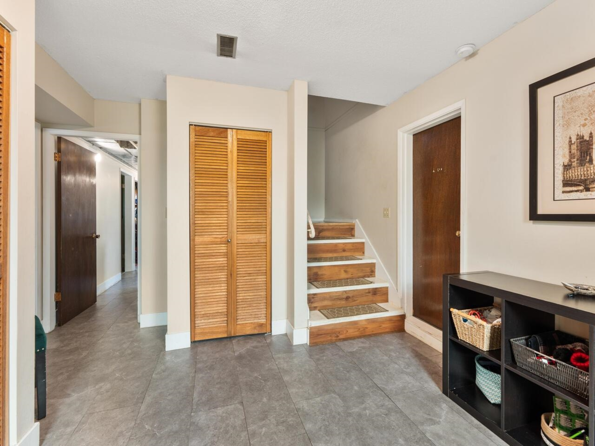 Breakfast Nook Photo of 11872 78b Avenue, Delta, BC