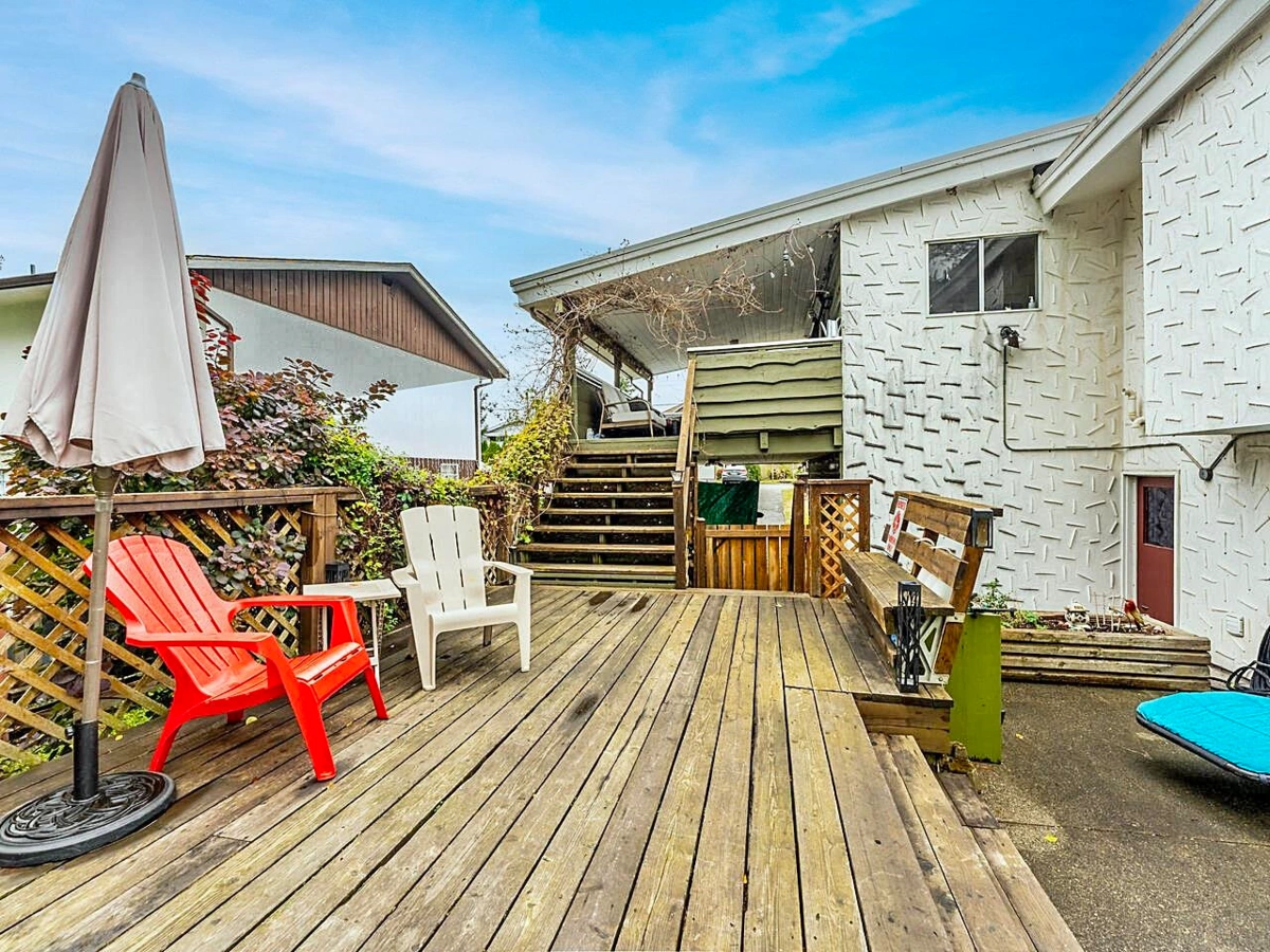 Outdoor Kitchen Photo of 11872 78b Avenue, Delta, BC