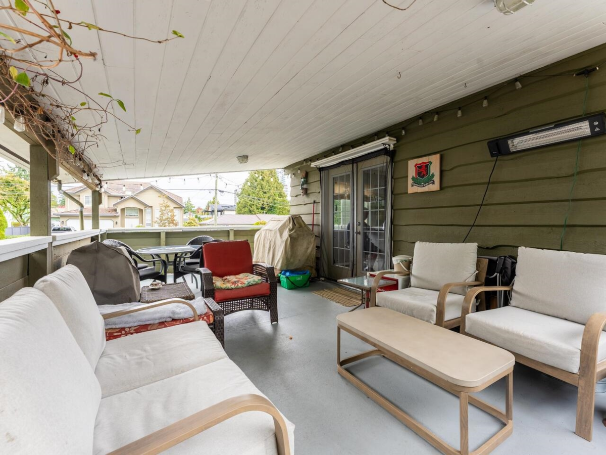 Powder Room Photo of 11872 78b Avenue, Delta, BC