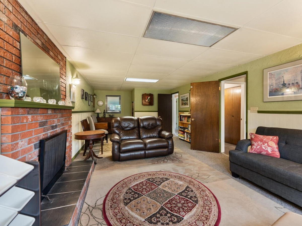 Staircase Photo of 11872 78b Avenue, Delta, BC