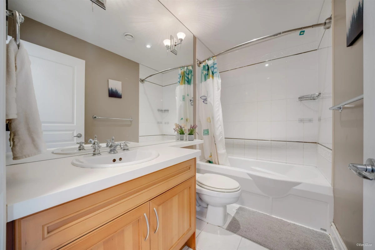Laundry Room Photo of 5731 148b Street, Surrey, BC