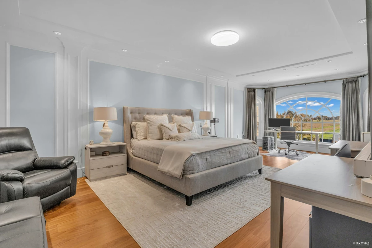 Entry Foyer Photo of 12320 No. 3 Road, Richmond, BC