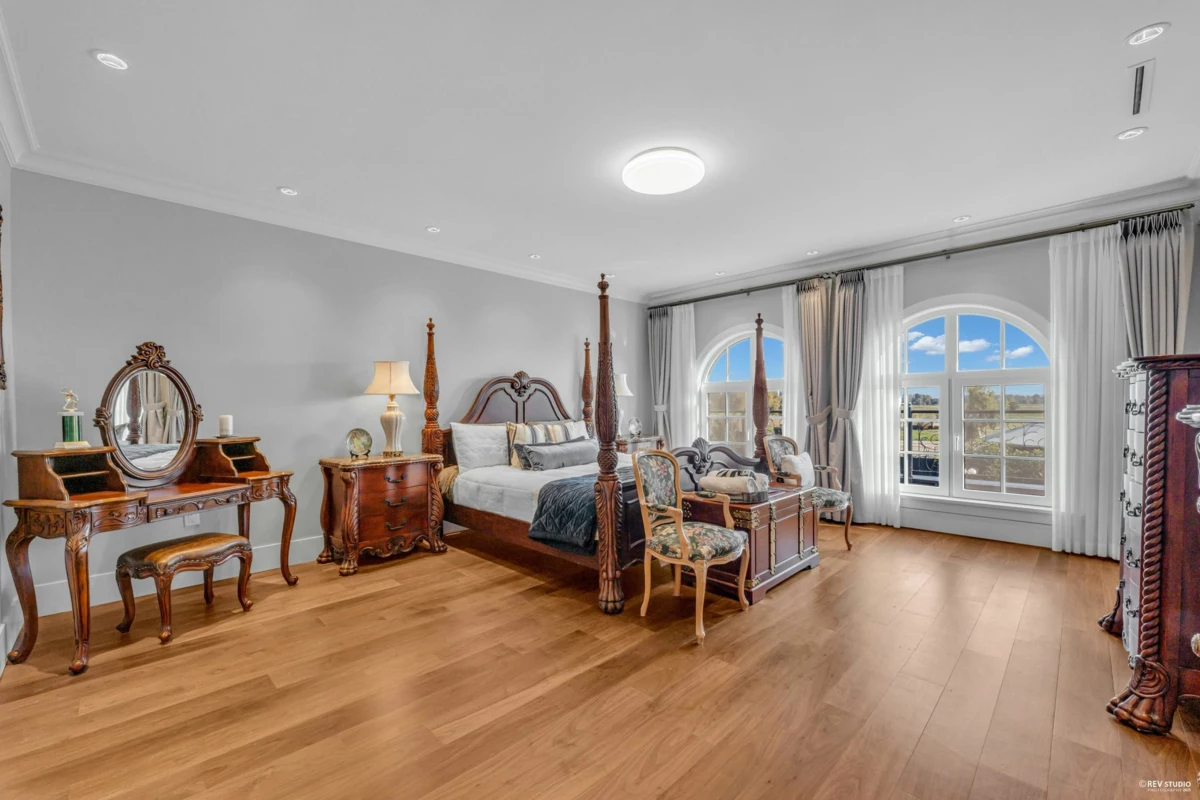 Garden / Landscaping Photo of 12320 No. 3 Road, Richmond, BC