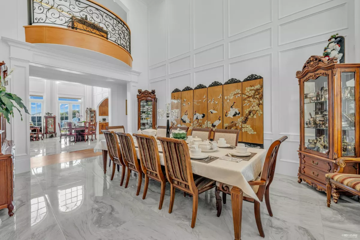 Kitchen Island Photo of 12320 No. 3 Road, Richmond, BC