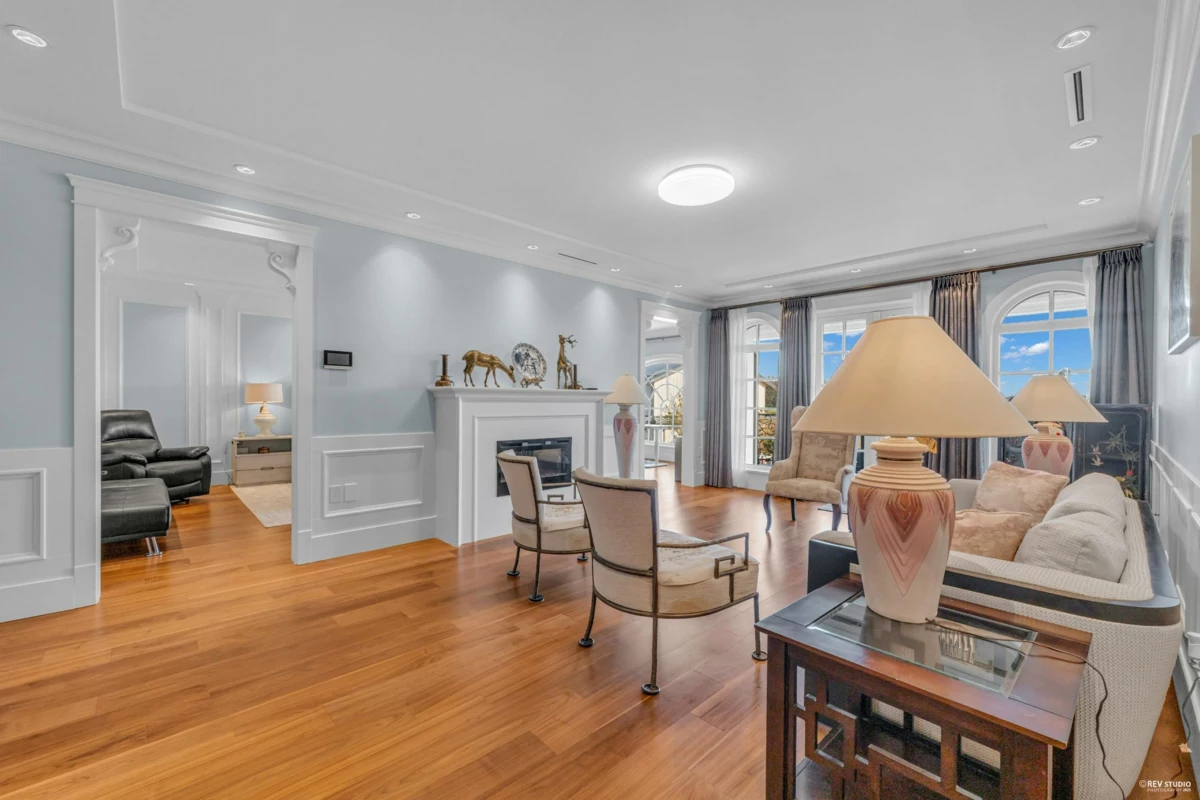 Laundry Room Photo of 12320 No. 3 Road, Richmond, BC