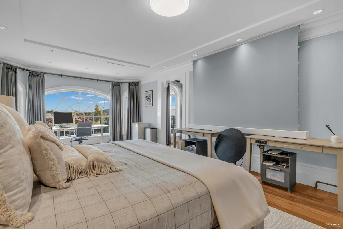 Staircase Photo of 12320 No. 3 Road, Richmond, BC