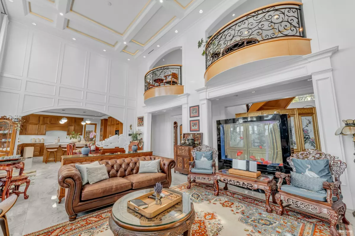 Walk-In Closet Photo of 12320 No. 3 Road, Richmond, BC