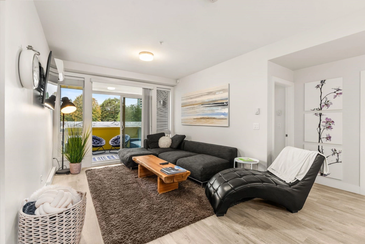 Family Room Photo of 301 2555 Ware Street, Abbotsford, BC