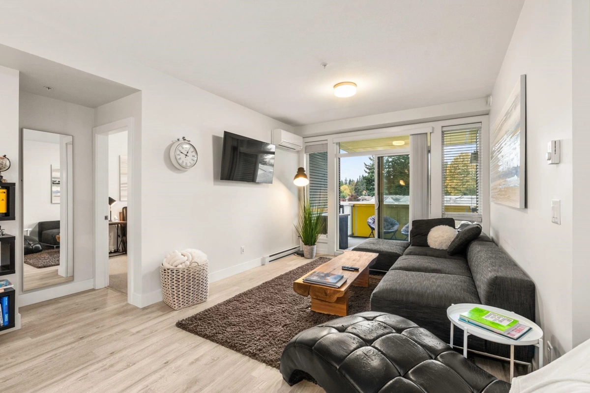 Kitchen Photo of 301 2555 Ware Street, Abbotsford, BC