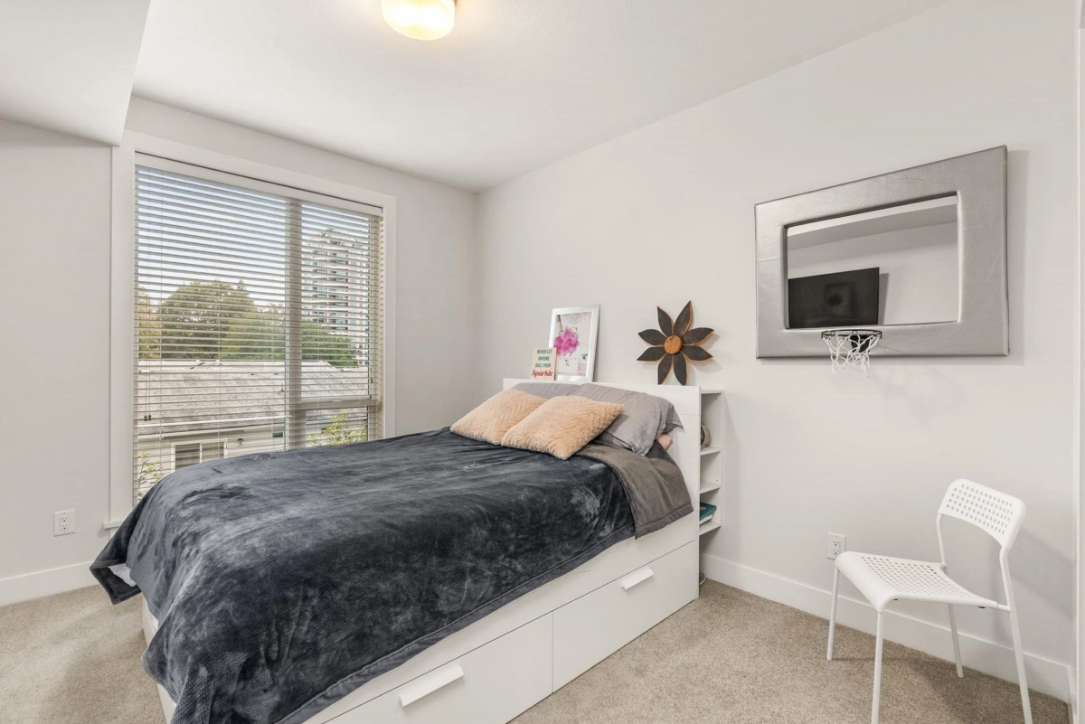 Loft / Bonus Room Photo of 301 2555 Ware Street, Abbotsford, BC