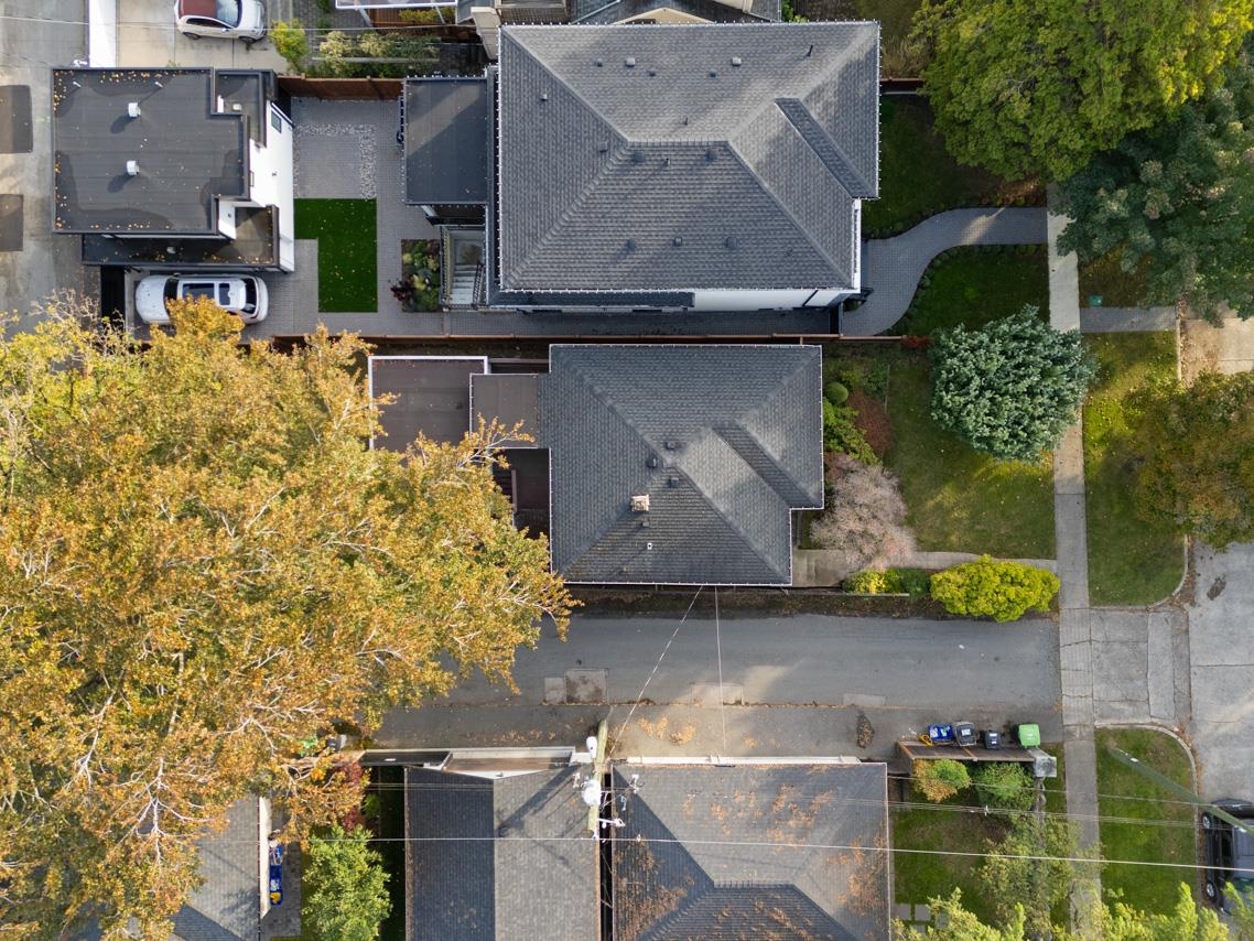 Kitchen Island Photo of 7526 Selkirk Street, Vancouver, BC