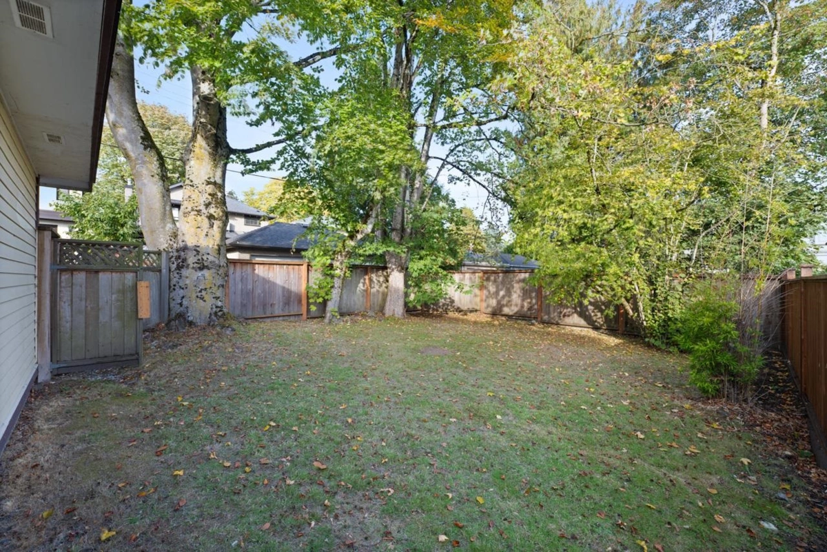 Primary Bathroom Photo of 7526 Selkirk Street, Vancouver, BC