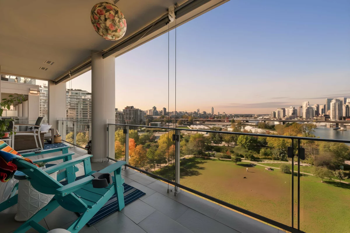 Backyard Photo of 805 1616 Columbia Street, Vancouver, BC