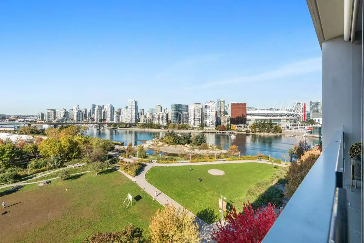 Outdoor Patio Photo of 805 1616 Columbia Street, Vancouver, BC