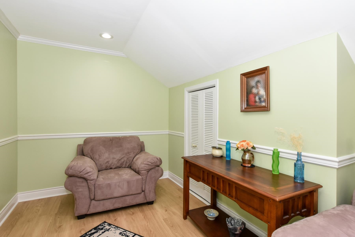 Hot Tub / Spa Photo of 4222 Victory Street, Burnaby, BC