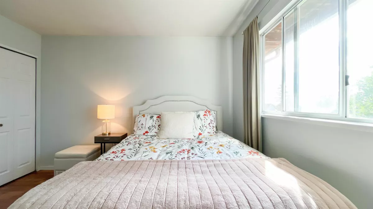 Loft / Bonus Room Photo of 107 19352 Fraser Highway, Surrey, BC