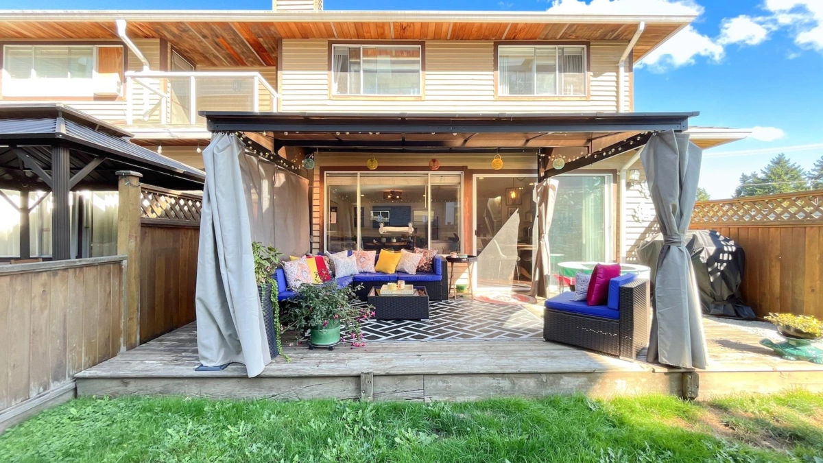 Outdoor Deck Photo of 107 19352 Fraser Highway, Surrey, BC