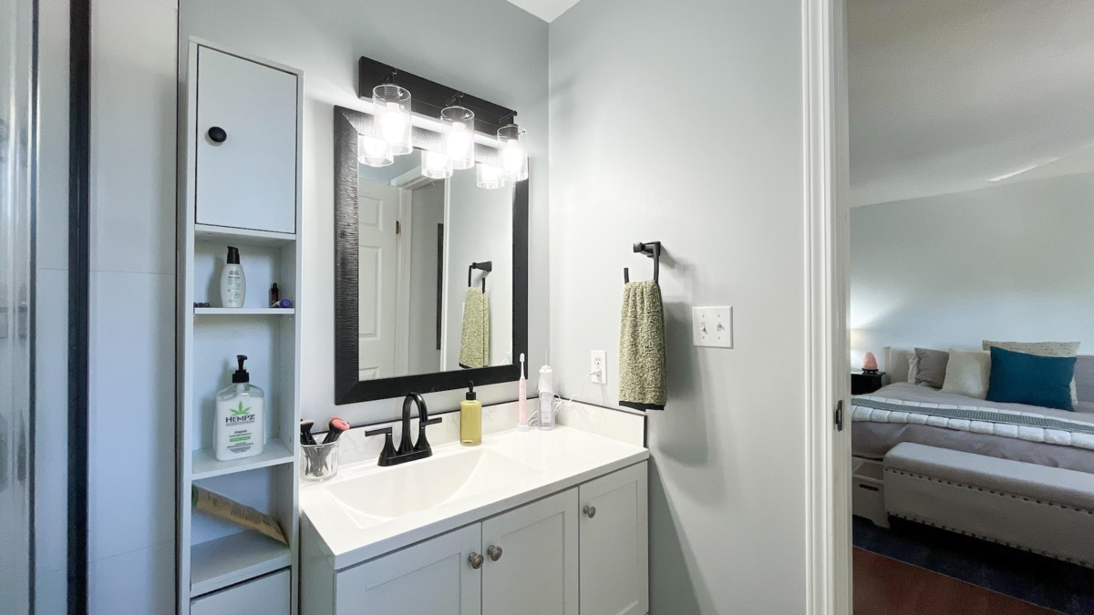 Staircase Photo of 107 19352 Fraser Highway, Surrey, BC