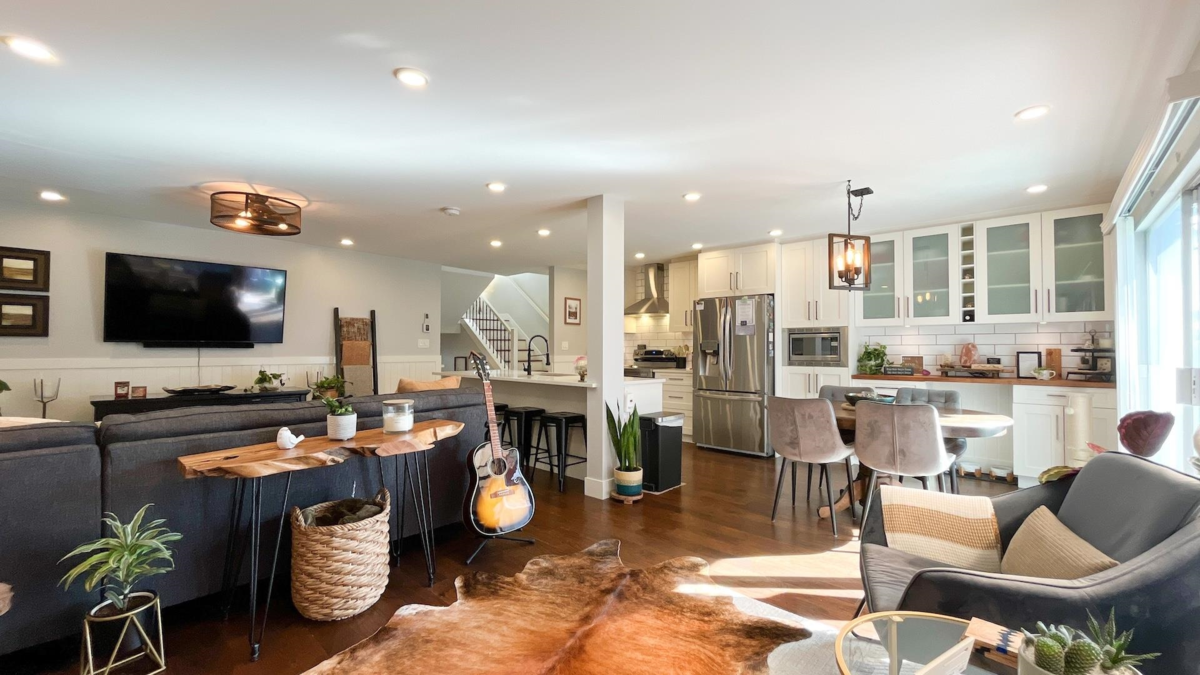 Walk-In Closet Photo of 107 19352 Fraser Highway, Surrey, BC