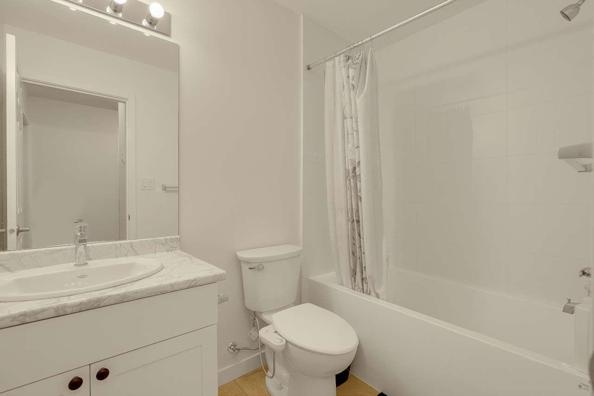 Guest Bathroom Photo of 168 13742 67 Avenue, Surrey, BC