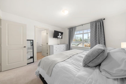 Hallway Photo of 51 2979 156 Street, Surrey, BC