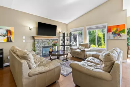 11279 Creekside Street, Maple Ridge, BC, Maple Ridge — Single Family Residence for sale