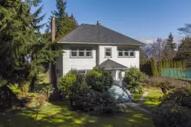 4715 W 4th Avenue, Vancouver, BC