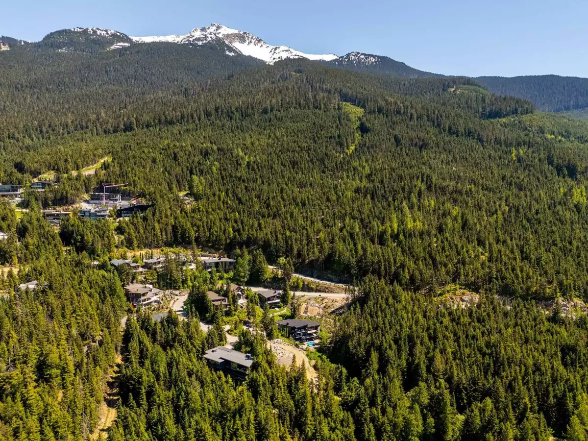 Primary Bathroom Photo of 2915 Heritage Peaks Trail, Whistler, BC