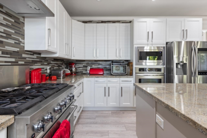 Kitchen Photo of 16211 31 Avenue, Surrey, BC