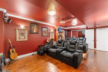 Garden / Landscaping Photo of 9764 180 Street, Surrey, BC