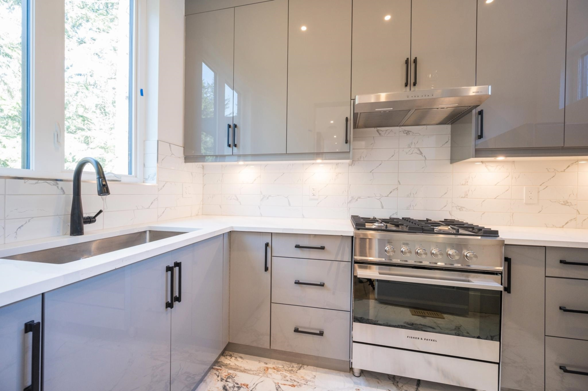 Dining Area Photo of 9113 Riverside Drive, Whistler, BC
